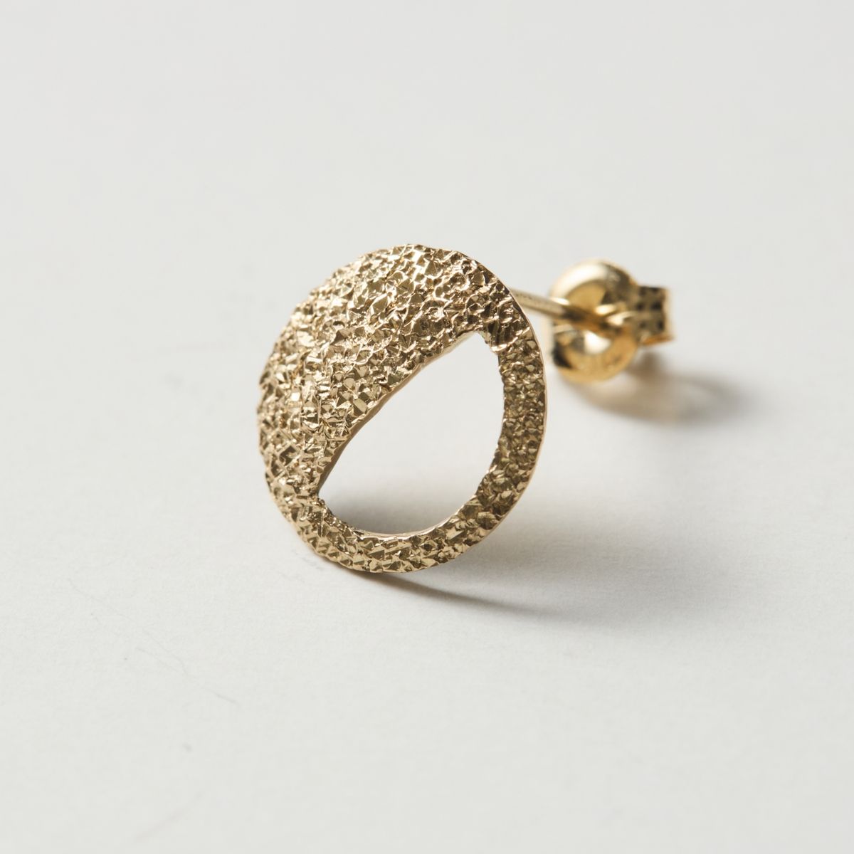 KANAE YAMASHITA/月の満ち欠けピアス　下弦の月